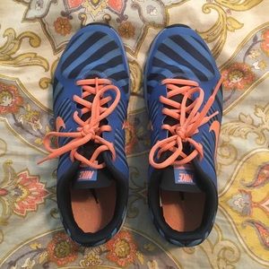 Nike tennis shoes